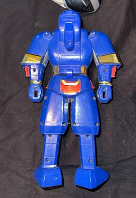 1995 Blue Mighty Morphin Power Ranger Transformer Delux 10.5:"