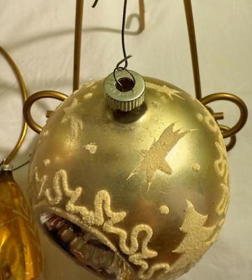 5 Gold Vintage Christmas Ornaments