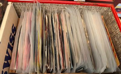 "Truckload LOT" includes contents of apartment as pictured in almost 200 images! - Bulk Buyer, Reseller, Major Collector -...