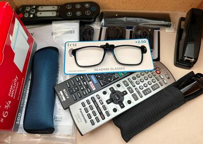 "Truckload LOT" includes contents of apartment as pictured in almost 200 images! - Bulk Buyer, Reseller, Major Collector -...