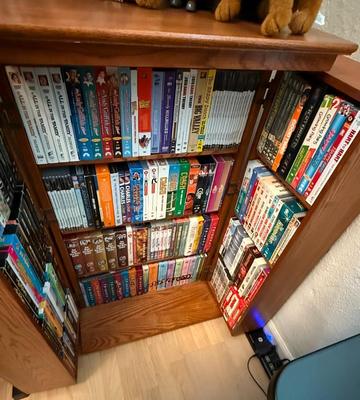 "Truckload LOT" includes contents of apartment as pictured in almost 200 images! - Bulk Buyer, Reseller, Major Collector -...