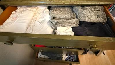 "Truckload LOT" includes contents of apartment as pictured in almost 200 images! - Bulk Buyer, Reseller, Major Collector -...