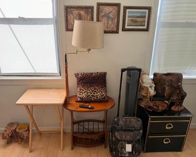 "Truckload LOT" includes contents of apartment as pictured in almost 200 images! - Bulk Buyer, Reseller, Major Collector -...