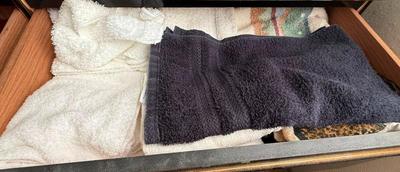 "Truckload LOT" includes contents of apartment as pictured in almost 200 images! - Bulk Buyer, Reseller, Major Collector -...