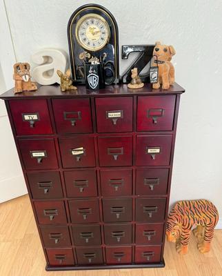 "Truckload LOT" includes contents of apartment as pictured in almost 200 images! - Bulk Buyer, Reseller, Major Collector -...