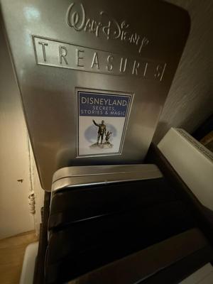 "Truckload LOT" includes contents of apartment as pictured in almost 200 images! - Bulk Buyer, Reseller, Major Collector -...