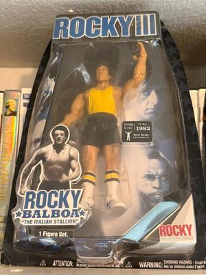 "Truckload LOT" includes contents of apartment as pictured in almost 200 images! - Bulk Buyer, Reseller, Major Collector -...