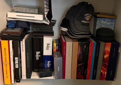 "Truckload LOT" includes contents of apartment as pictured in almost 200 images! - Bulk Buyer, Reseller, Major Collector -...