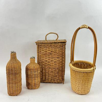 K194 Wicker Basket Bottles With Wine Baskets