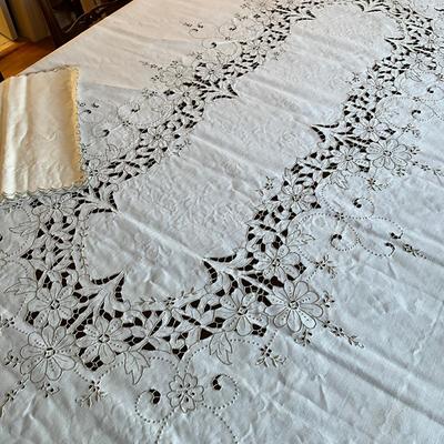 B201 Vintage Linen Taupe Embroidery Madeira Table Cloth With Napkin