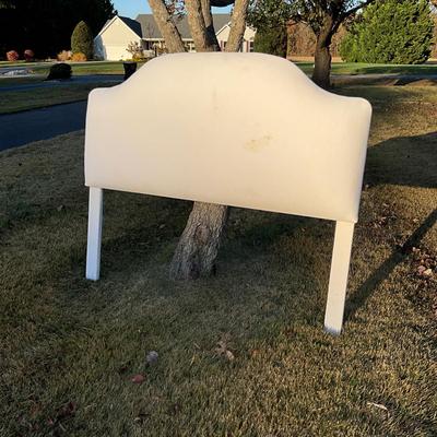 A205 Ballard Design White Upholstered Head Board