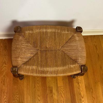 B226 Spanish Rococo Style Carved Wood Rush Seat