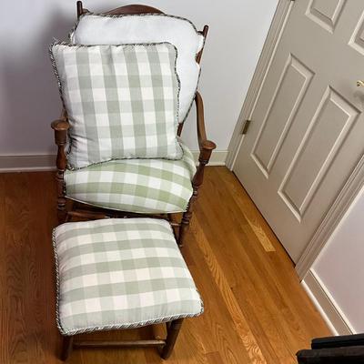 B227 Antique Rush Seat Stool & Ladder Back Arm Chair With Green & White Gingham Cushion
