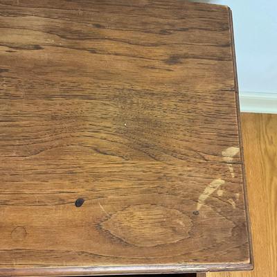 B231 Ethan Allen 1776 Collection Maple Three Drawer Bedside Cabinet/Nightstand