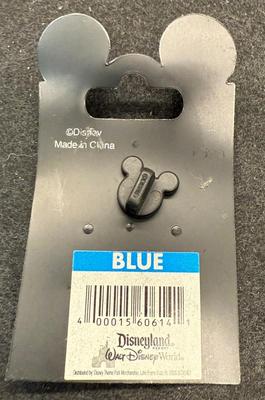 Sale Photo Thumbnail #454: Has the Fab 5: Mickey, Minnie, Goofy, Pluto and Donald on a colorful pin.  Great condition.