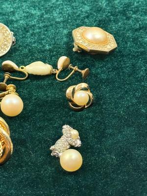 Miscellaneous Pearl-like and Rhinestone Earring lot