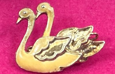Swan pins