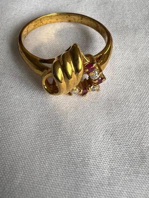 Ruby-like cubic zirconia Ring