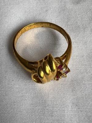 Ruby-like cubic zirconia Ring