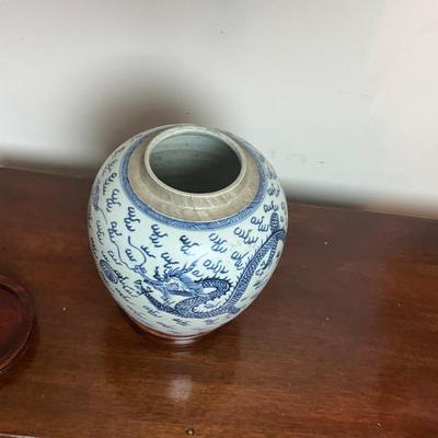 M247 Vintage Chinese Chinoisene Porcelain Ginger Jar
