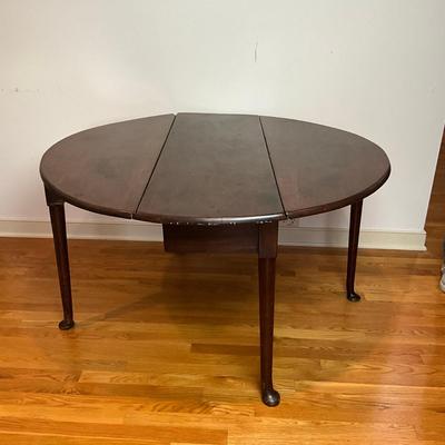 M248 Antique George III Pad-Foot Drop Leaf Table