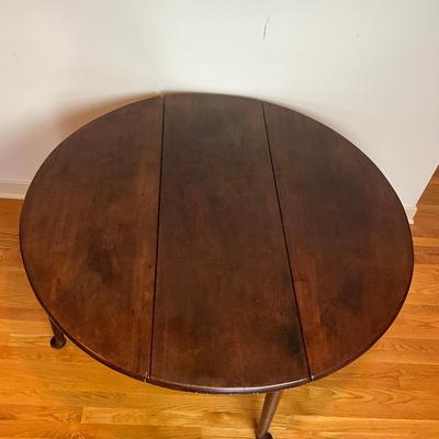 M248 Antique George III Pad-Foot Drop Leaf Table