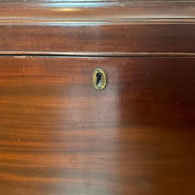 M249 Antique English Circa 1810 Wine Chest