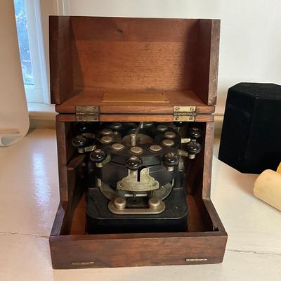 M267 Antique Automatic Check Protector/Punch