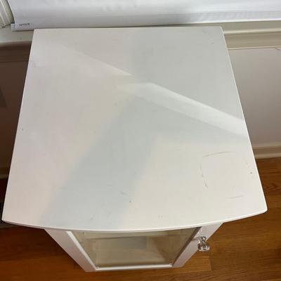 M271 GLass Door White Side Cabinet With Two Adjustable Shelves