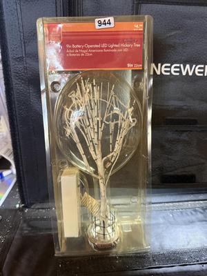 Sale Photo Thumbnail #1040: .