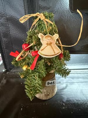 Sale Photo Thumbnail #1042: .