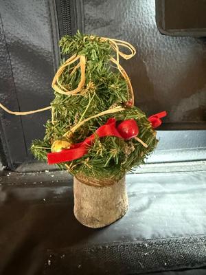 Sale Photo Thumbnail #1043: .