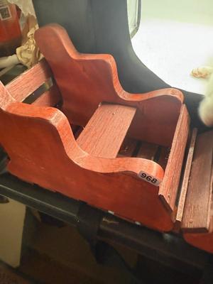 Sale Photo Thumbnail #1112: One is missing a piece