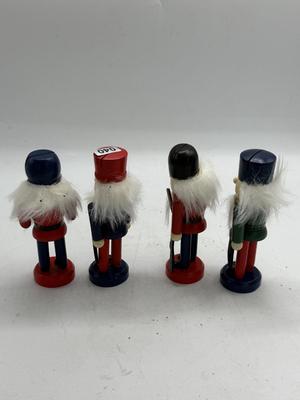 Sale Photo Thumbnail #1373: .