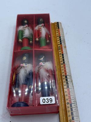 Sale Photo Thumbnail #1377: .