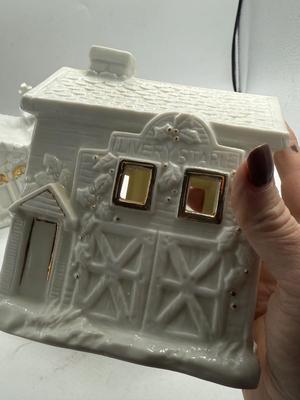 Sale Photo Thumbnail #1538: .