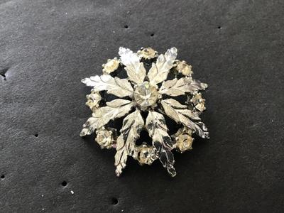 Vintage Clear Rhinestone Brooch