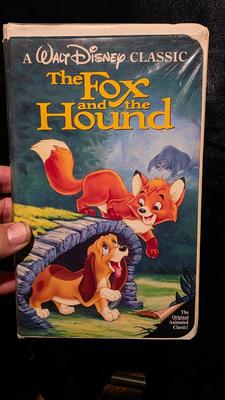 Vintage Walt Disney Classics: The Fox and the Hound (1994 Black Diamond Edition) VHS - A Nostalgic Collector's Item