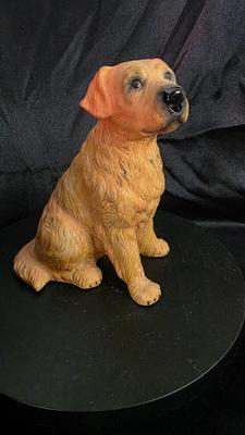 Vintage Golden Retriever Dog Figurine – Hand-Painted Resin Sculpture – Loyal Companion Collectible
