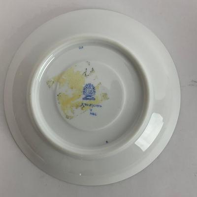 D300 Herend Hungary Handpainted Forest Animals Tea/Coffee Cups & Saucers With Lidded Cup