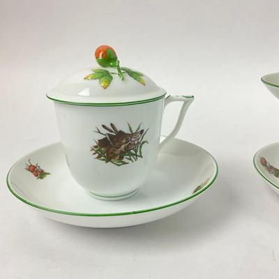 D300 Herend Hungary Handpainted Forest Animals Tea/Coffee Cups & Saucers With Lidded Cup