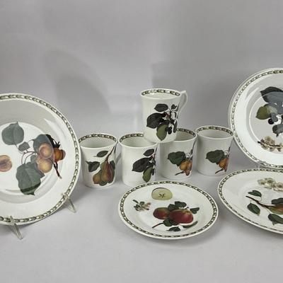 D303 The Royal Horticulture Society China Set