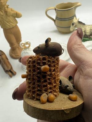 Sale Photo Thumbnail #1665: .