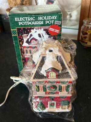 Sale Photo Thumbnail #1670: .