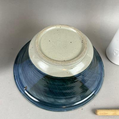 K384 Mixing Bowls, Utensils & Cookbook - Kitchen Essentials Lot