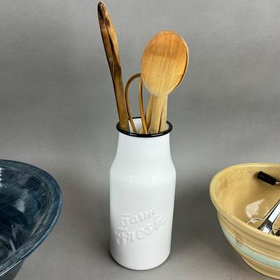 K384 Mixing Bowls, Utensils & Cookbook - Kitchen Essentials Lot