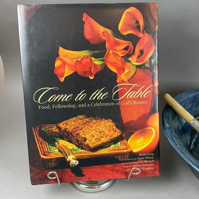 K384 Mixing Bowls, Utensils & Cookbook - Kitchen Essentials Lot