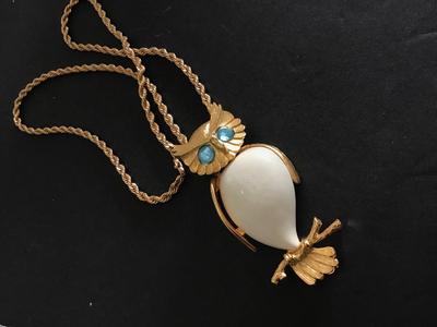 Beautiful Vintage Owl Necklace