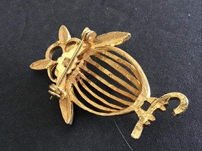 Vintage Gold Tone Green Rhinestone brooch owl