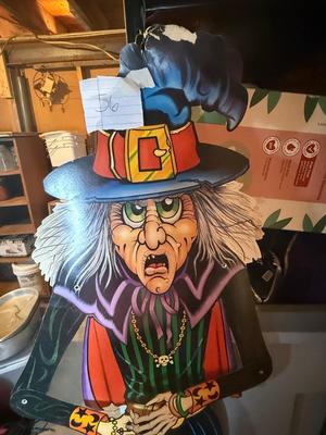 Sale Photo Thumbnail #1977: .